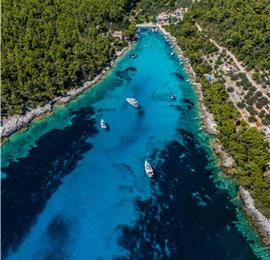 6 Bedroom Beachfront Villa with Heated Pool near Vela Luka on Korcula Island, Sleep 12